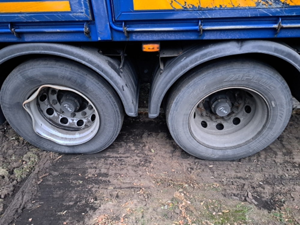 Туймазинский завод автобетоновозов 5893* Прицеп зерновоз 589315