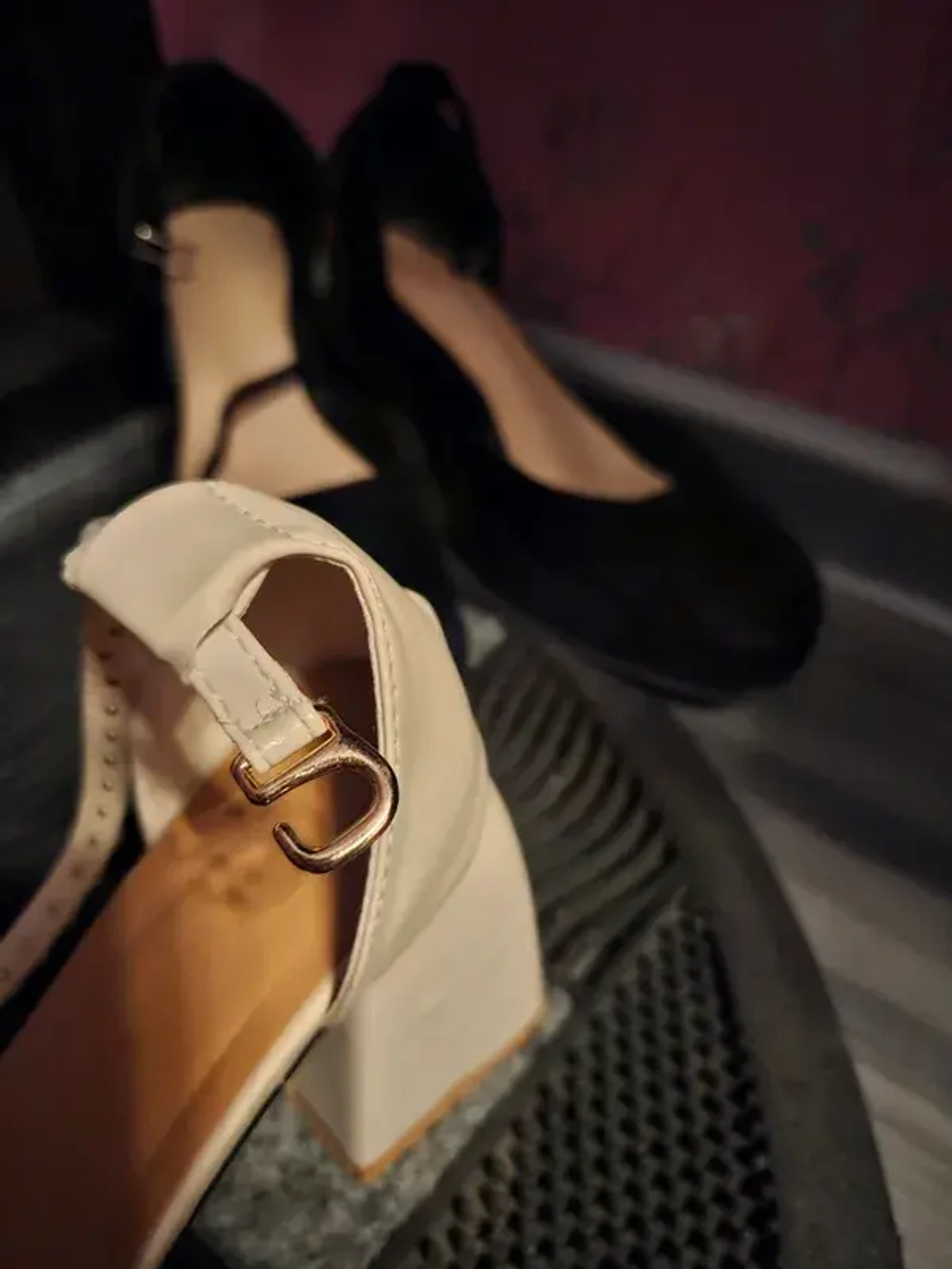 Крючок застёжка для обуви 1шт