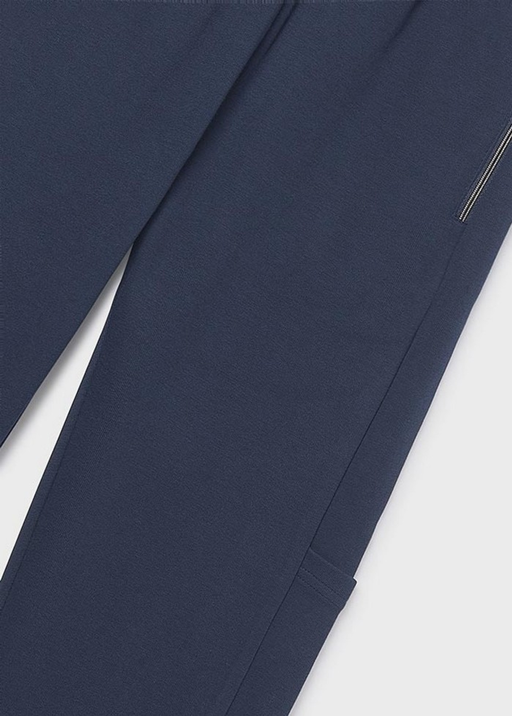 спортивные брюки