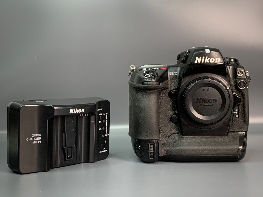 Nikon D2X Body 159.850 кадров, нет русского языка