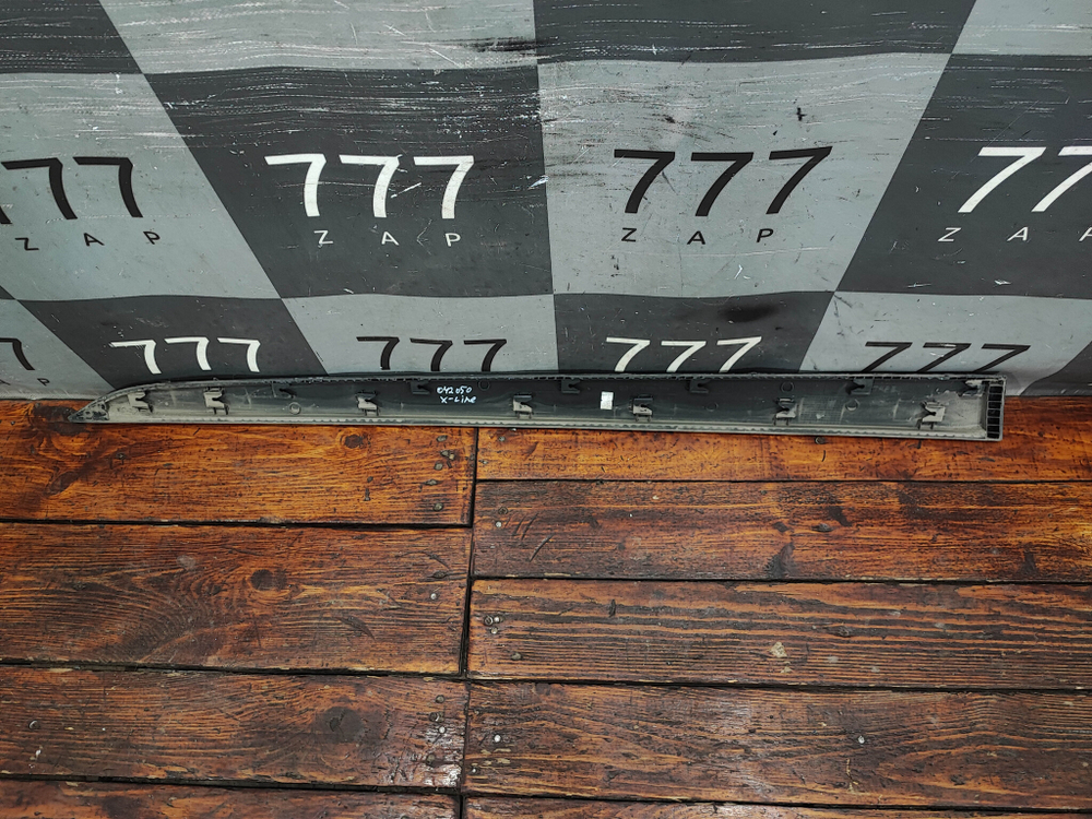 Накладка двери передней правой Kia Rio 4 X-Line 17-нв Б/У Оригинал 87712H0500