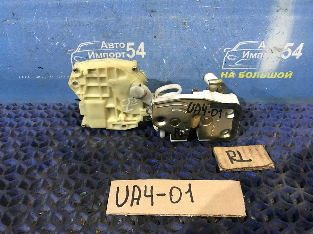 Замок двери задней левой Honda INSPIRE 1999