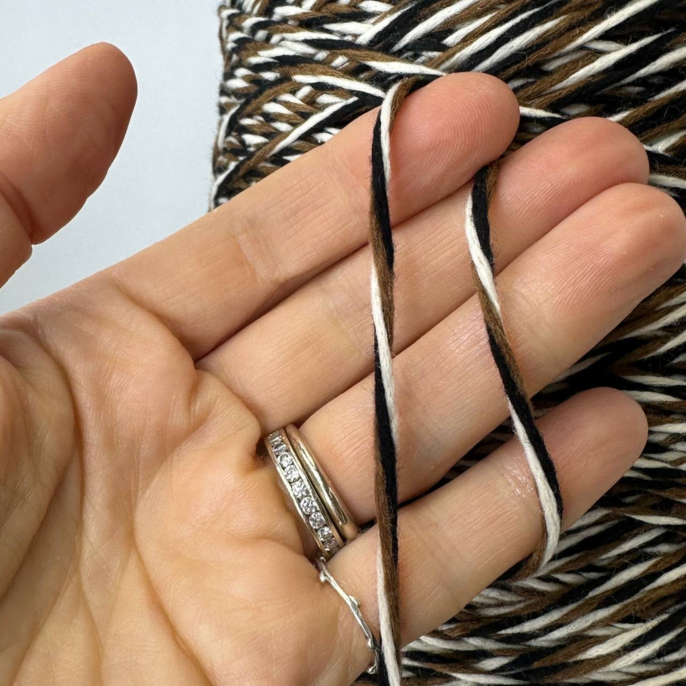 SUPERPIUMA PCKC329 - CARIAGGI; 100% кашемир; 110м/100гр; col. 22611, цвет: белый, черный, коричневый; S723