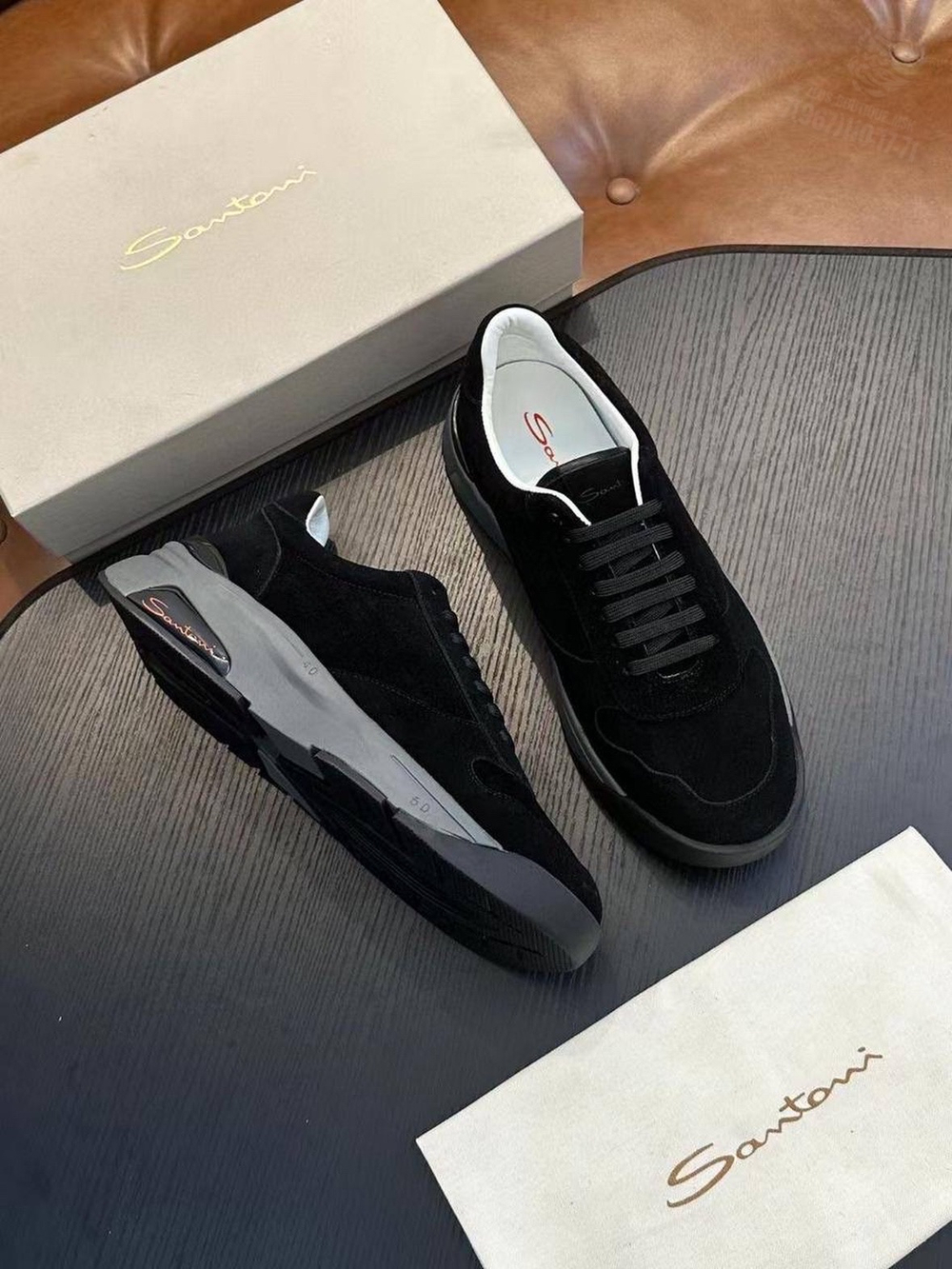 Кроссовки Santoni