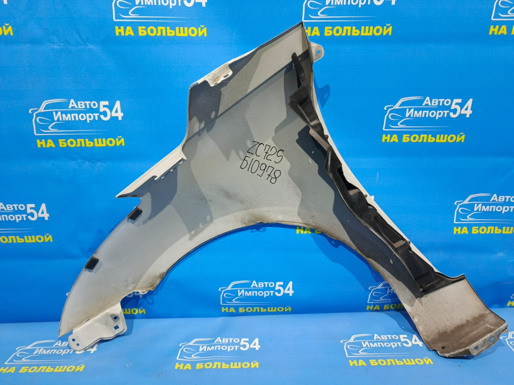 Крыло переднее правое SUZUKI SWIFT 2010–2018