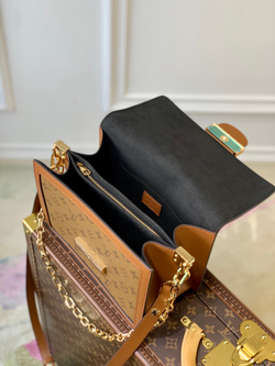 Louis Vuitton Dauphine MM