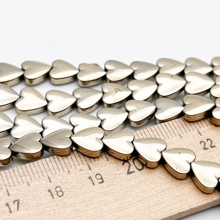 Гематит Сердце бусины (имитация), цвет золотистый, размер около 8 мм, цена за 12-13 шт (1/4 нити)