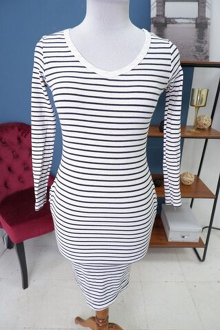 Платье Твое в полоску 42 размер