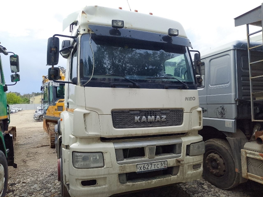 КамАЗ 5490 4x2 Седельный тягач 5490-DC (Дизель/Газ, 12,0 л, 401 л.с., МТ)