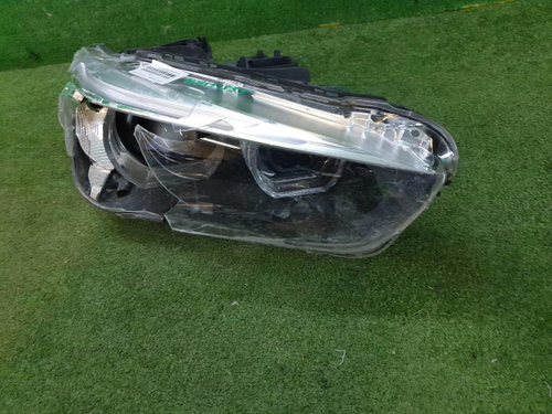 Битая Фара правая BMW X1 F48 (2015-2019) LED