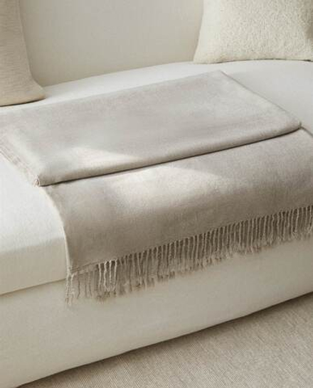 ZARA HOME МЯГКОЕ ПОКРЫВАЛО С БАХРОМОЙ, КОРИЧНЕВЫЙ