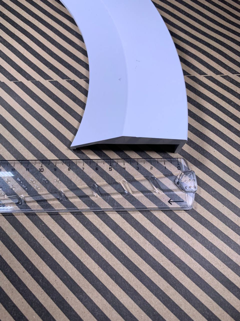 Ручка люка Gorenje 333855белая