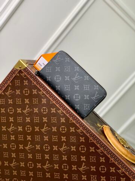 Louis Vuitton Zippy Wallet