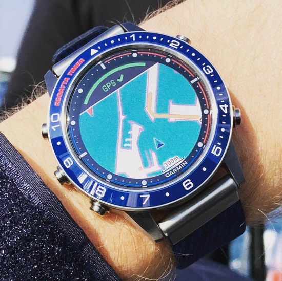 Люксовые мультиспортивные часы Garmin MARQ Captain (010-02006-07)