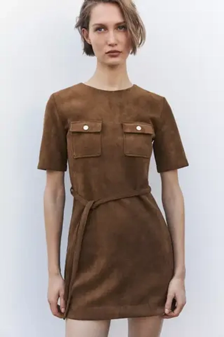 ZARA ПЛАТЬЕ ИЗ ИСКУССТВЕННОЙ ЗАМШИ С ПОЯСОМ, ТАБАЧНО-КОРИЧНЕВЫЙ