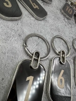 Номерки на ключи металл