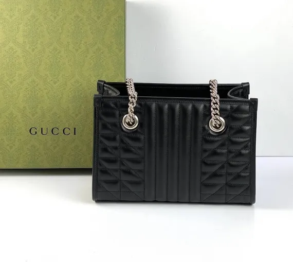 Маленькая сумка-тоут Gucci GG Marmont черный