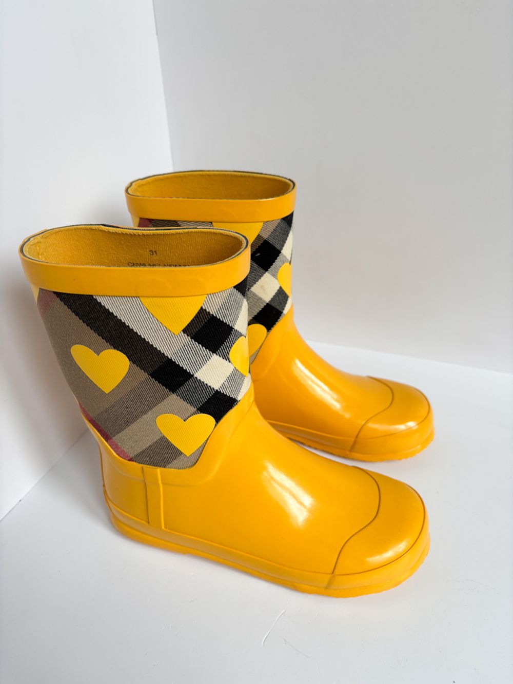 Новые резиновые сапоги Burberry, 31