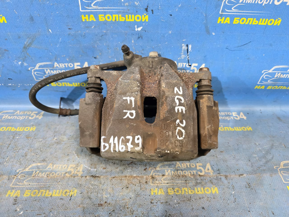 Суппорт тормозной передний правый TOYOTA WISH 2009-2017