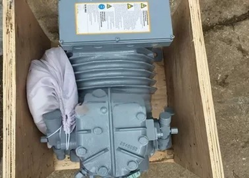 Поршневой полугерметичный компрессор Copeland D4DH-250X с мощностью 25 л.с.