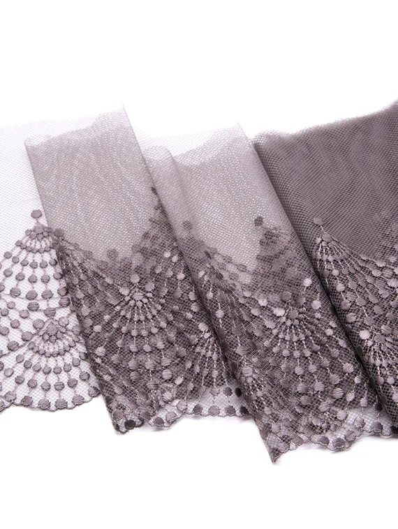 05-148 Вышивка на неэл. сетке 19 см, кофе