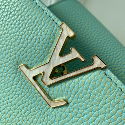 Louis Vuitton Capucines MM