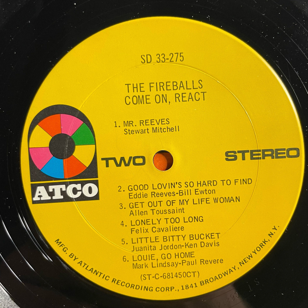 Винтажная виниловая пластинка LP The Fireballs Come On, React (США 1969)