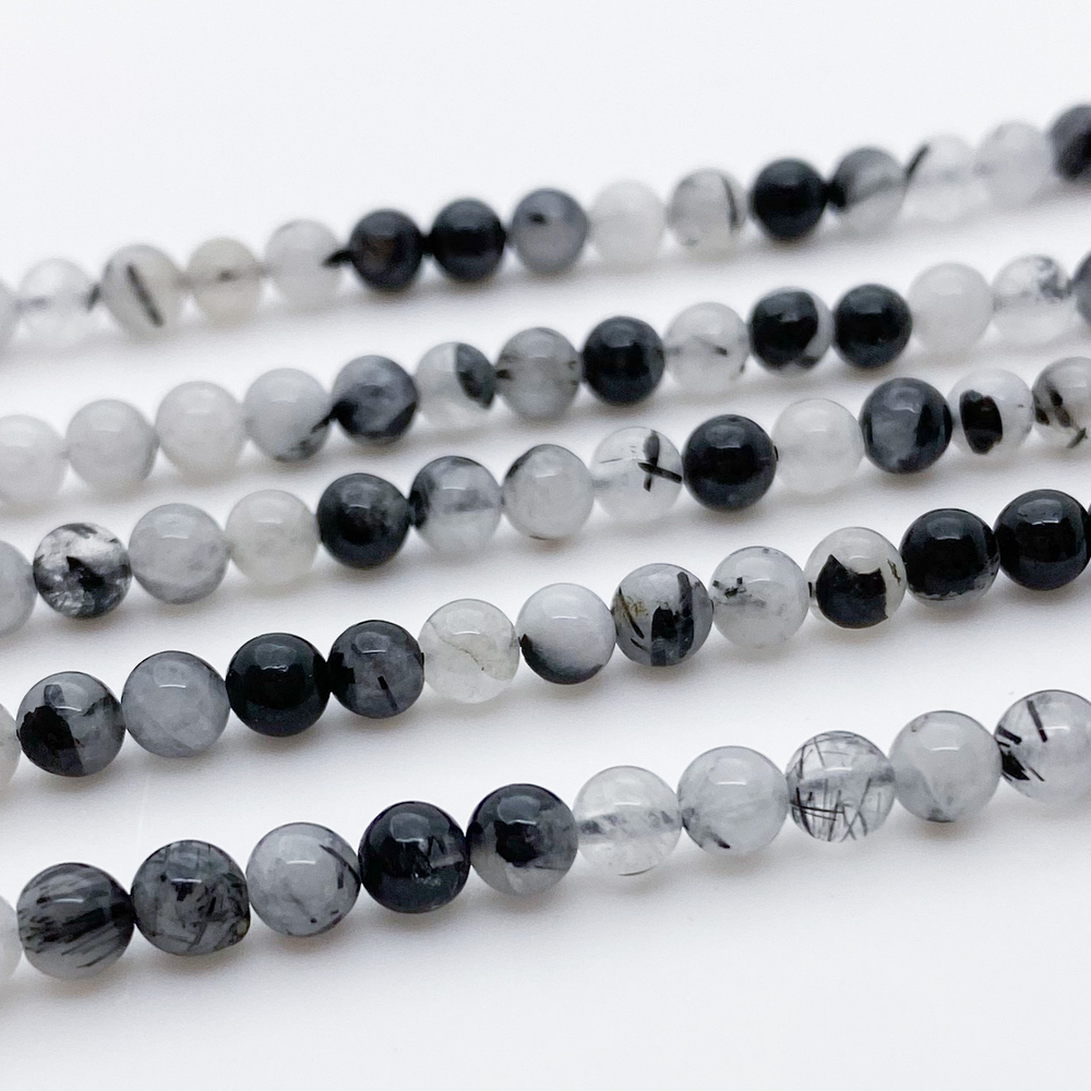 Бусины Кварц с шерлом, диаметр 4,4-4,6 мм, цена за 43-44 шт (1/2 нити)