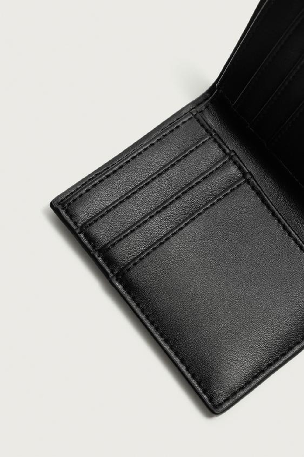 ZARA ГЛАДКИЙ ВЕРТИКАЛЬНЫЙ КОШЕЛЕК, ЧЕРНЫЙ