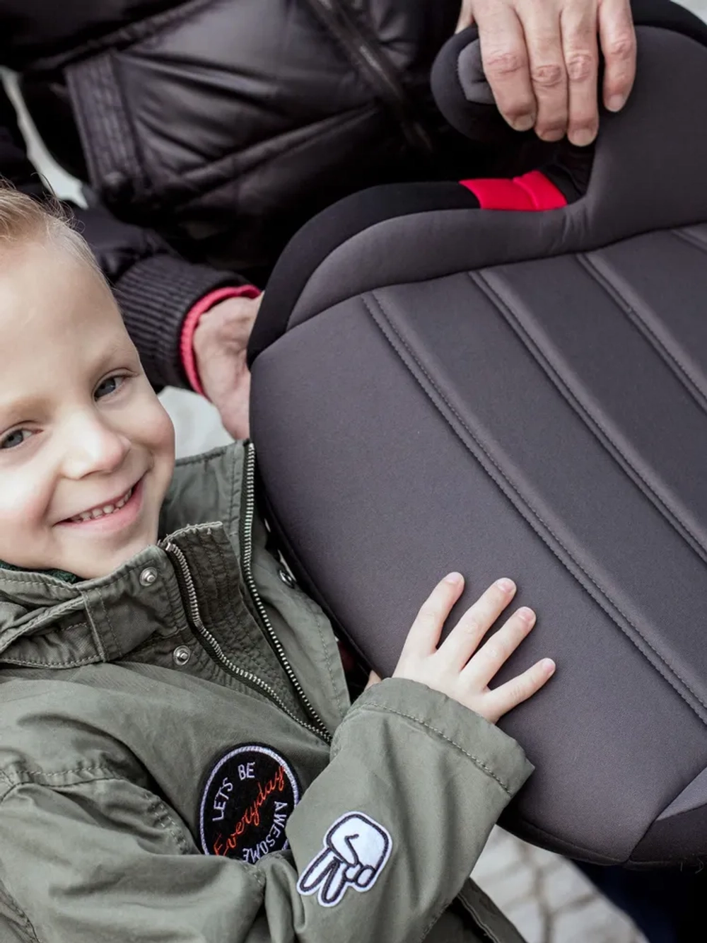 Osann Детское удерживающее устройство - бустер Junior Gurtfix Nero