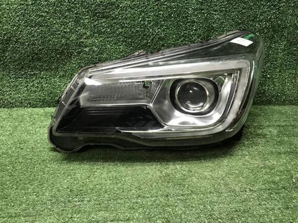 Фара левая Subaru Forester SJ (16-19) LED