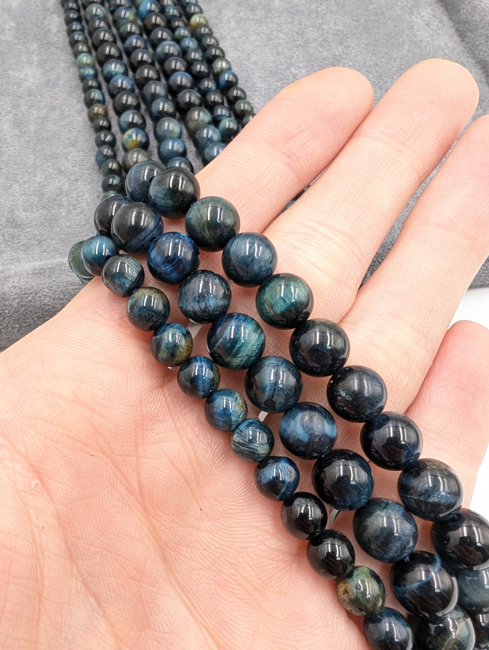 Соколиный глаз