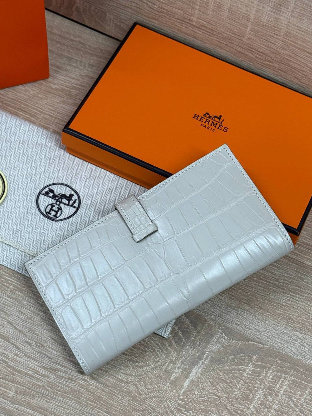 Кошелек Hermes из кожи крокодила