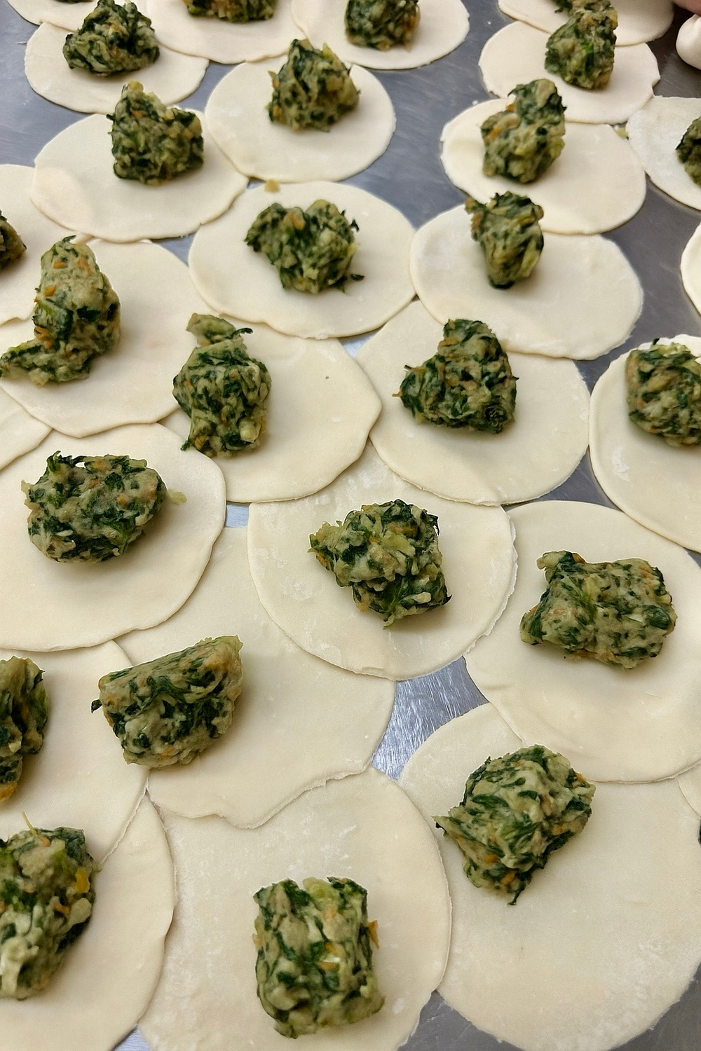 Дамплинги мясные 350 гр (полуфабрикат)