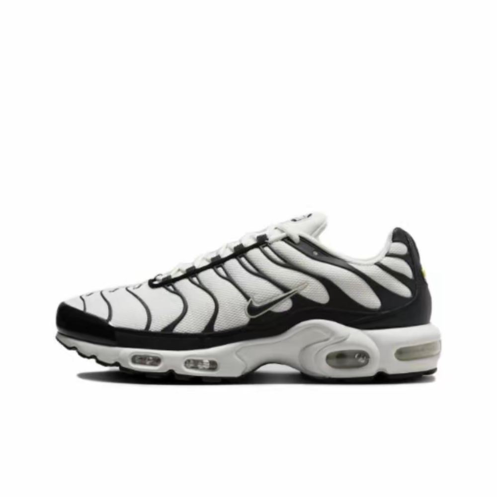 Nike Air Max Plus "Essential Panda"