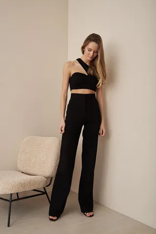 Брюки прямые из джерси черного цвета