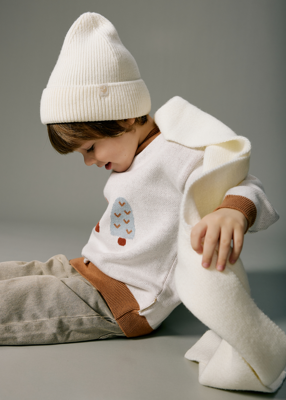 6092-02 Шапка вязаная с отворотом (экрю)