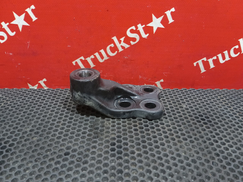 Кронштейн переднего амортизатора левый 2024г