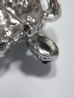 Брошь Черепаха в стразах серебро