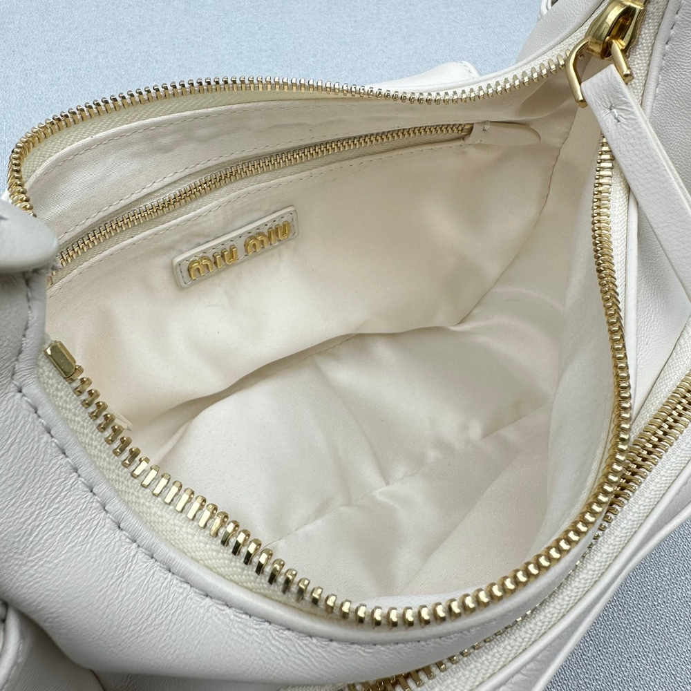 Miu Miu Leather Pocket Bag 21 cm