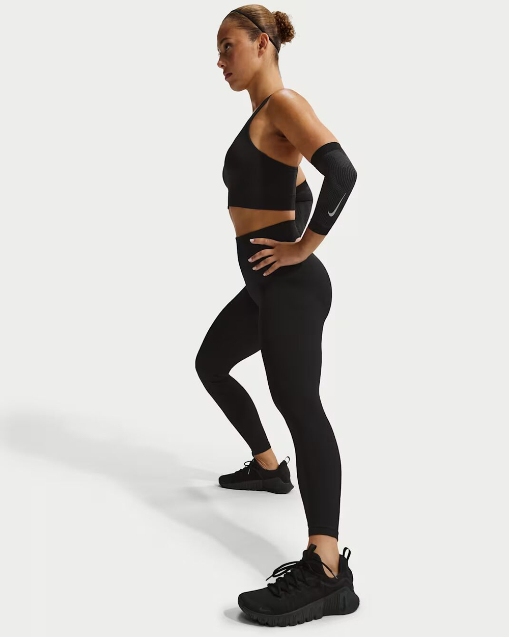 Nike Pro Seamless Женские леггинсы с высокой талией и длиной выше щиколотки - NIKE