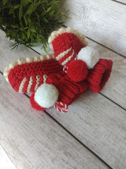 Пинетки с помпонами