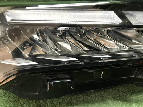 Фара правая Geely Coolray (2023-н.в.) LED