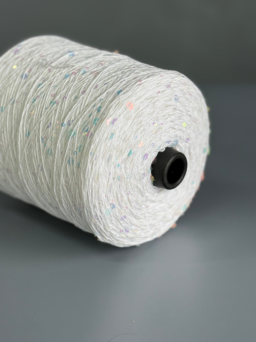 Пряжа Glam Shine пайетки 6+3 мм (1093/белый, стрекоза пайетки), 250м/100гр