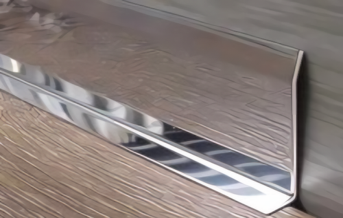 Плинтус плоский PKL из нержавеющей стали полированный