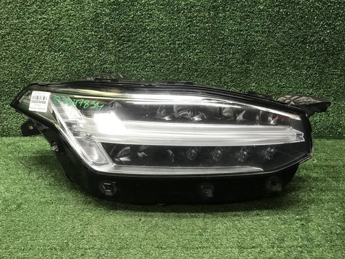 Фара правая Volvo XC90 2 (2014-2019) LED