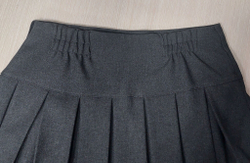 Юбка серая тенниска в складку 134