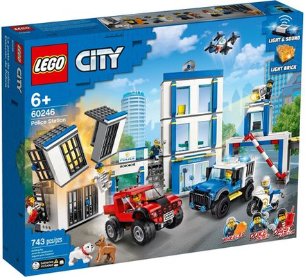 LEGO CITY Конструктор Полицейский участок 60246