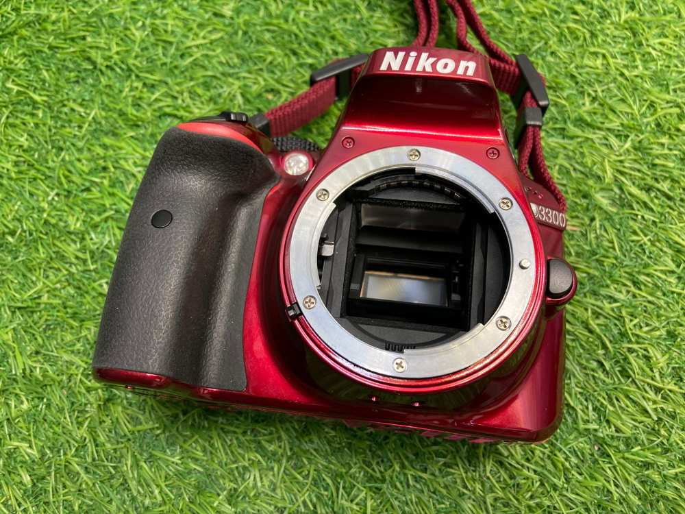 Nikon D3300 Красный 2000 кадров