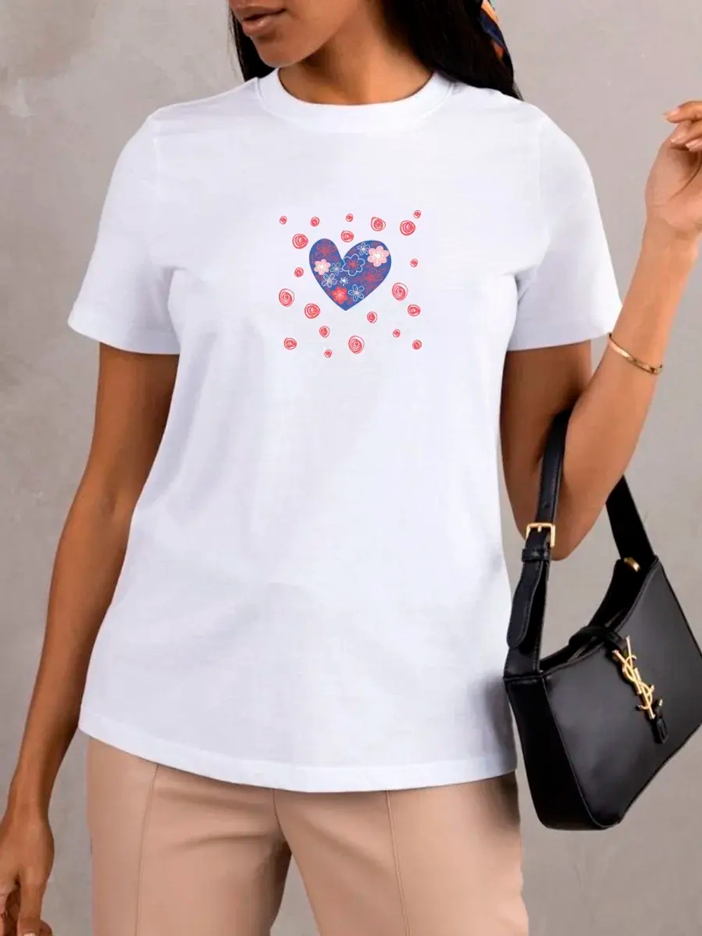 Футболка больших размеров с принтом сердечко